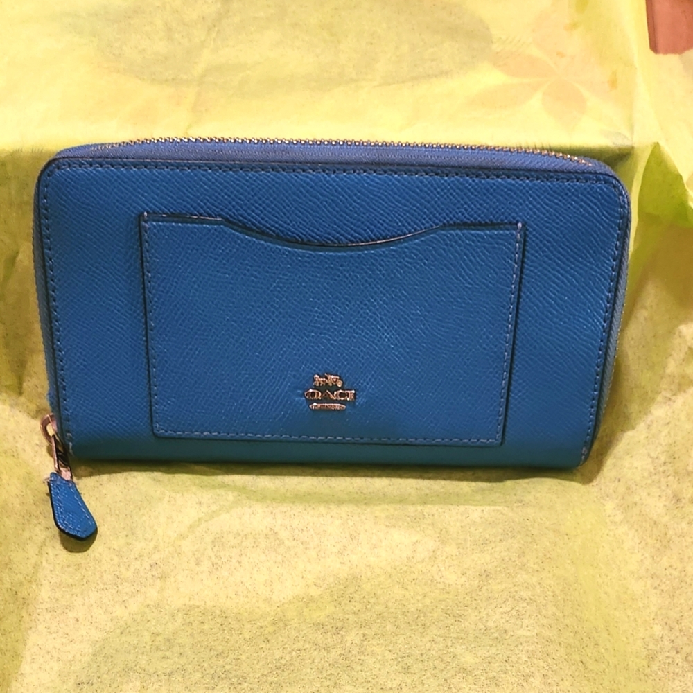 Coach Women's Long Accordion Zip Around Wallet Blue 7.5" X 4"